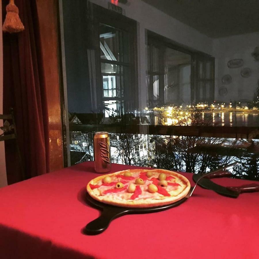 Hosteria Residencia Linares 우수아이아 외부 사진