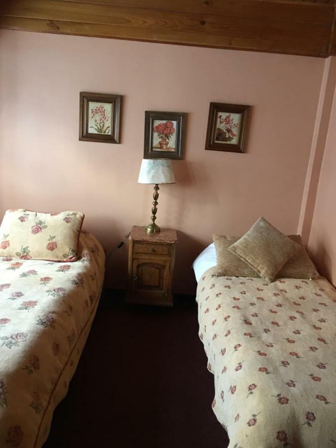Hosteria Residencia Linares 우수아이아 외부 사진